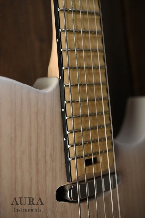 Gitara Aura Baritone Winter detail 11